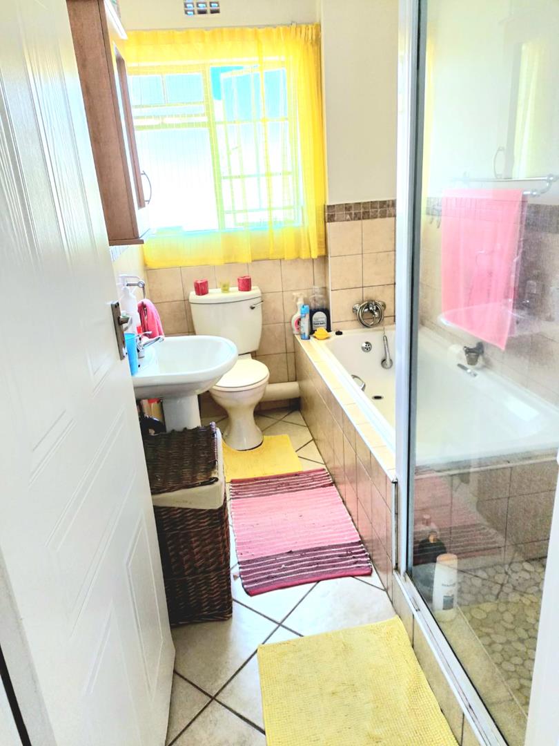 2 Bedroom Property for Sale in Hillside Free State